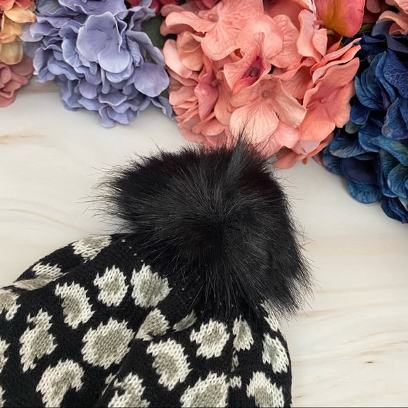 Trendy Black Leopard Knit Pom Pom Beanie - Picture 9 of 16